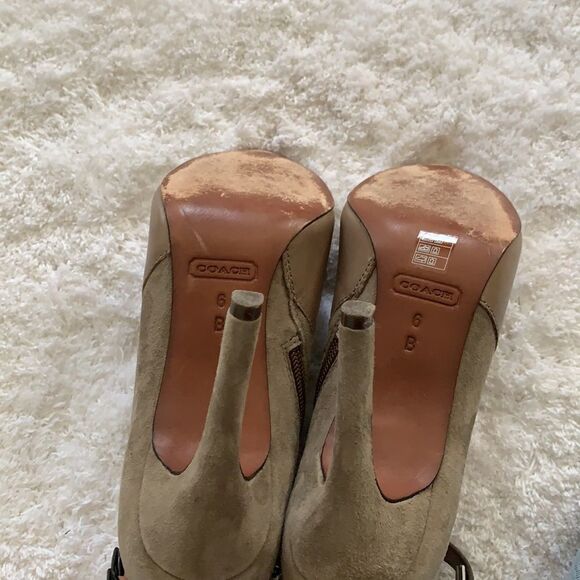 Coach tan booties size 6 - Picture 5 of 10